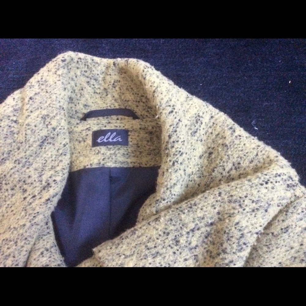 Stylish Jacket - Picture 3 of 4